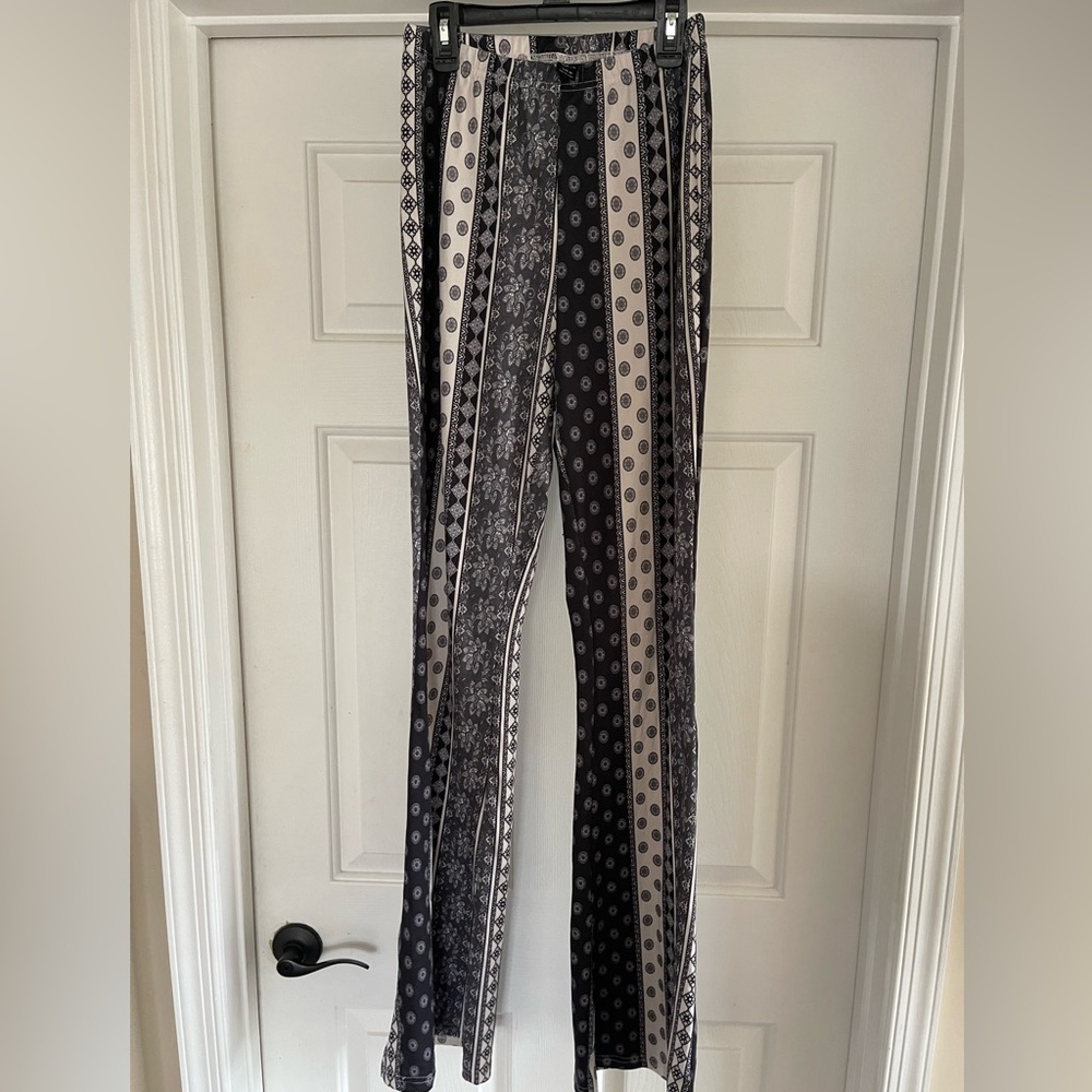 SHEIN Black and Cream Stretch Wide Leg Pants - Size M Tall